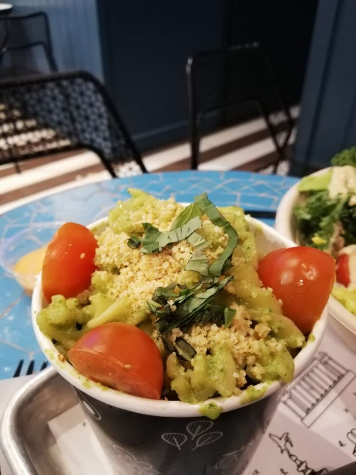 photo of by CHLOE. Covent Garden Pesto avocado pasta shared by @mariafortheanimals on  12 Apr 2020 - review