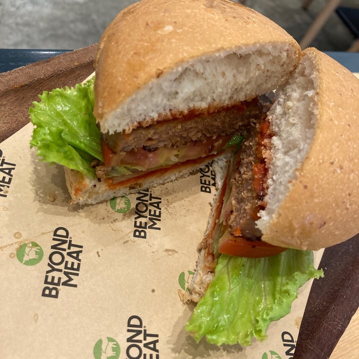 photo of Green Common Park Central, Tseung Kwan O Beyond Burger Classic shared by @amrarafa on  22 Apr 2021 - review