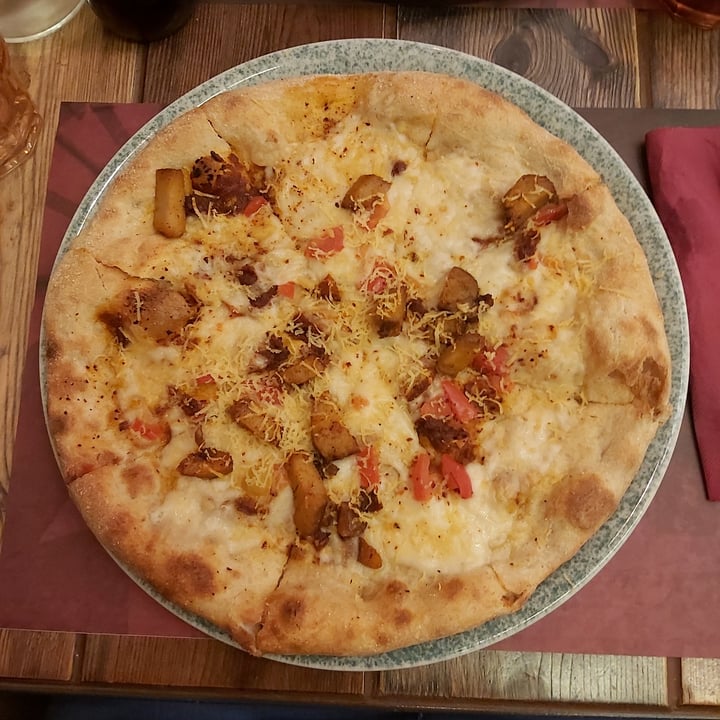 photo of Rifugio Romano Pizza Bomba shared by @ragodea on  23 Feb 2022 - review