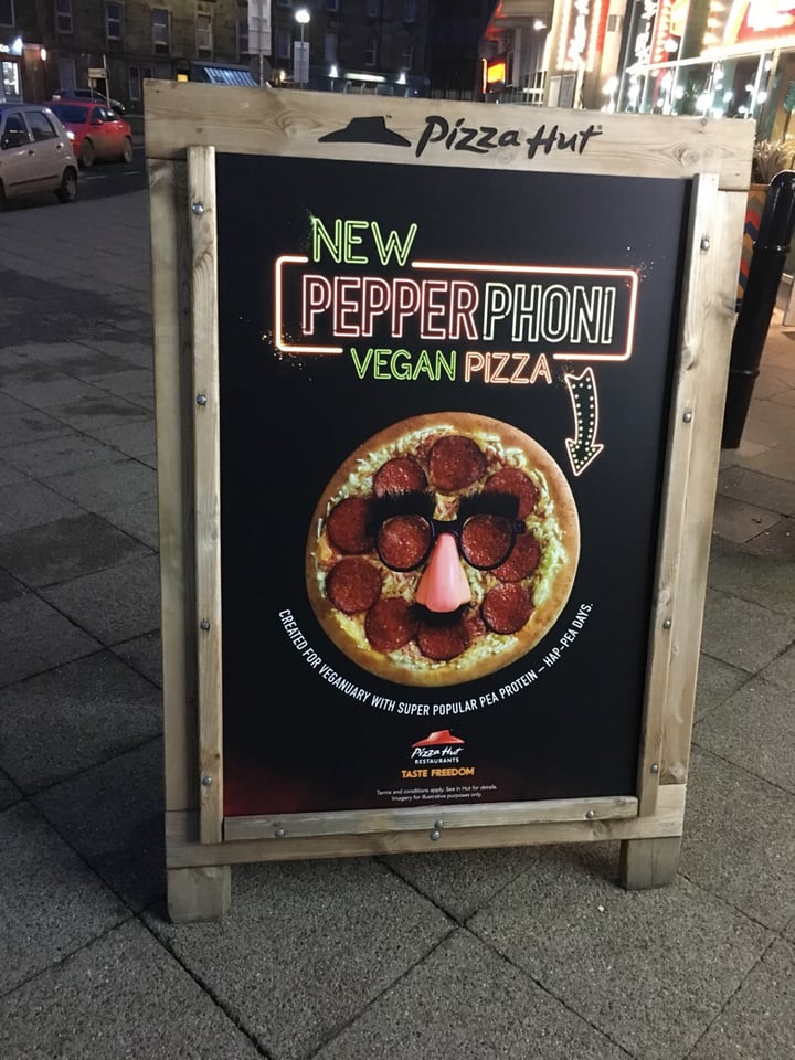 photo of Pizza Hut Restaurants Pepperphoni Vegan Pizza shared by @katelouisepowell on  01 Jan 2020 - review