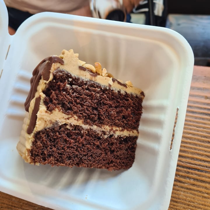 photo of Timeless Coffee Chocolate Peanut Butter Cake shared by @sofihuasteca on  01 Sep 2022 - review