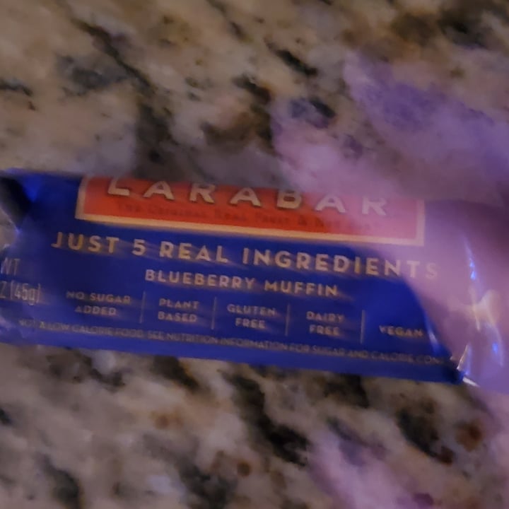 photo of Larabar Blueberry Muffin Bar shared by @annzers on  31 Jan 2022 - review