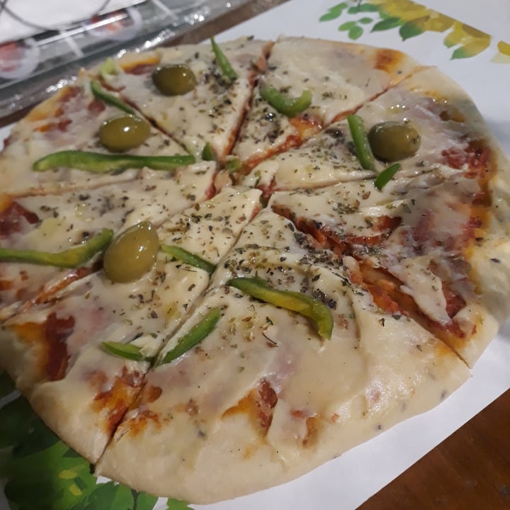 photo of Terra Vegan & Beer pizza con paparella y morron shared by @veganitha on  02 Nov 2021 - review