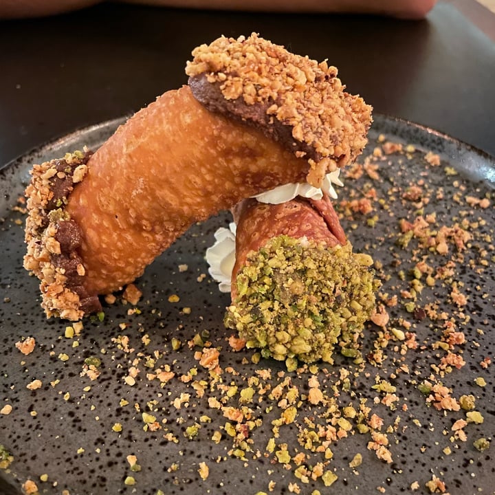 review photo of Piccoli Cucina Cannoli De Pistache shared by @kanarimatsu on 28 Apr 2022 - review