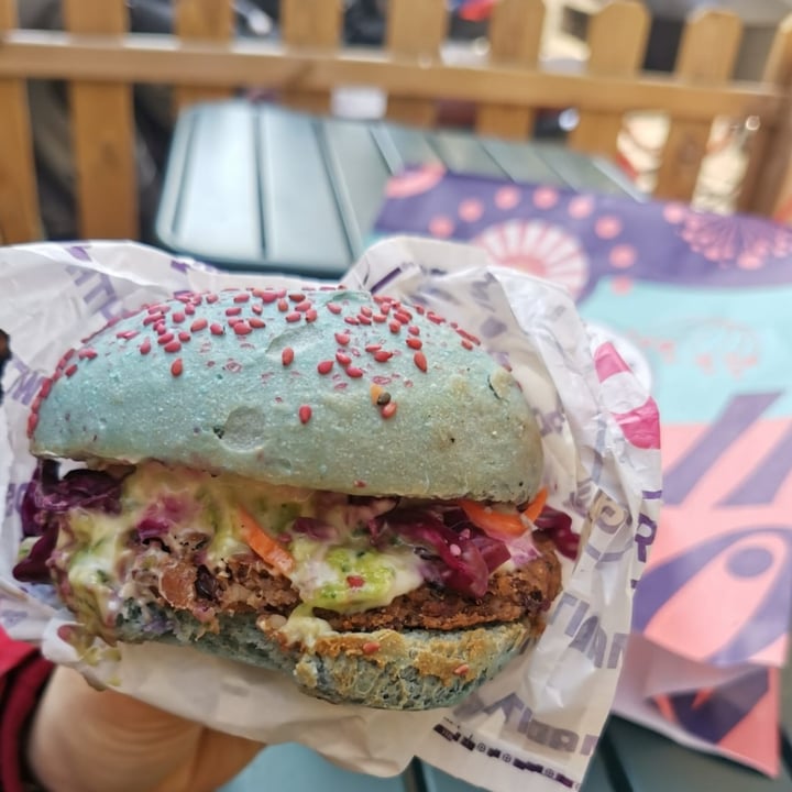 photo of Flower Burger I Puffi Burger shared by @carllat on  20 Mar 2022 - review