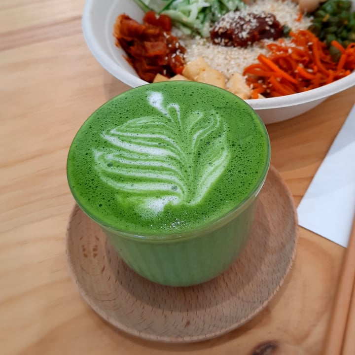 photo of Lilac Oak Matcha oat latte shared by @linfoodhunts on  13 Mar 2022 - review