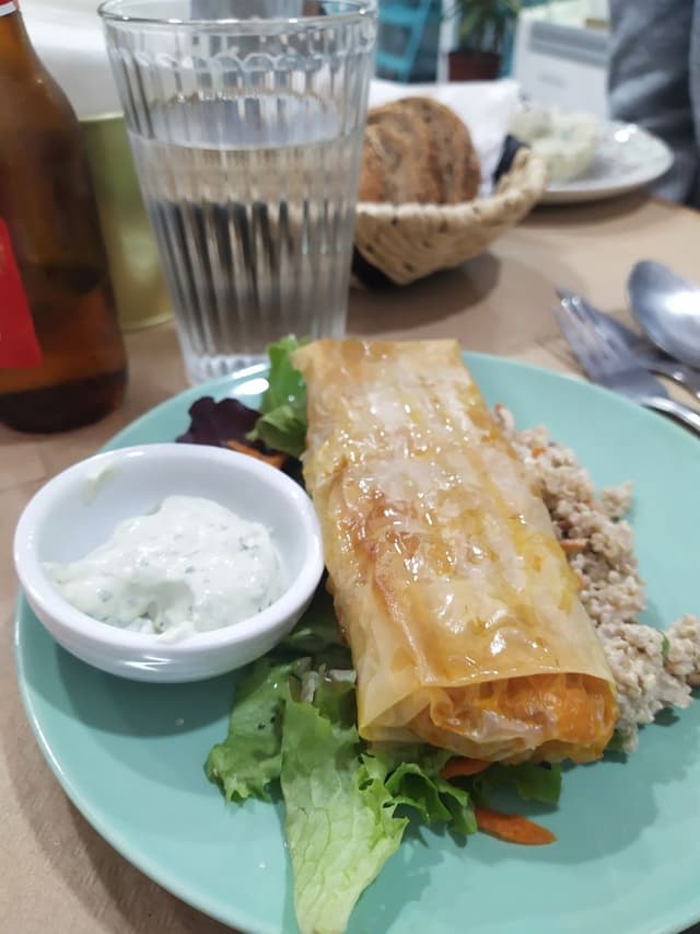 Photo of the dish “Rollito Crujiente Al Horno Relleno De Verduras Dulces”