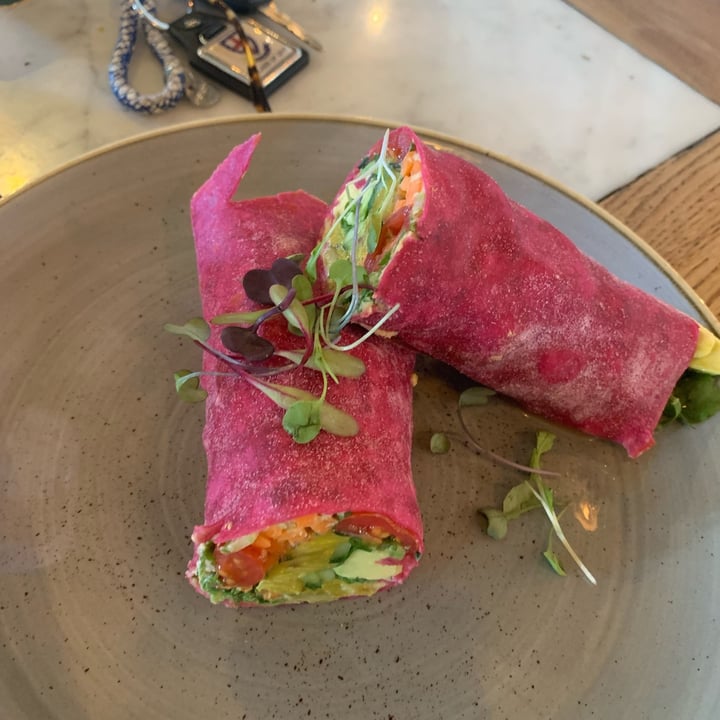 review photo of Jackson’s Real Food Market Bryanston Hummus Raw Veggie Wrap shared by @veggielover20 on 08 Jun 2022 - review