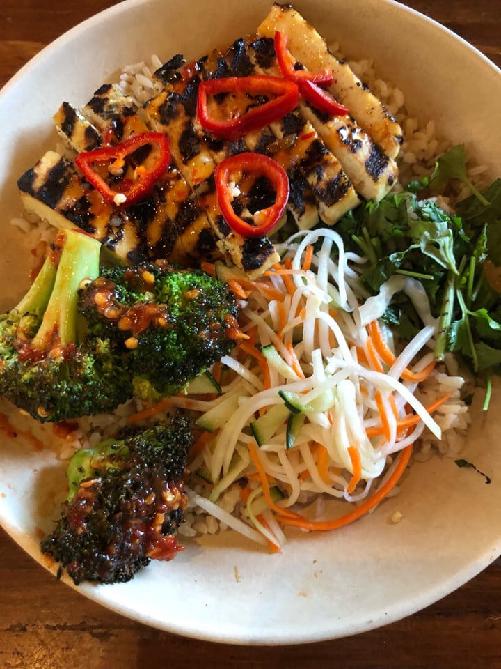 photo of Veggie Grill The Far East Bowl shared by @lindaelizabeth on  05 Sep 2019 - review