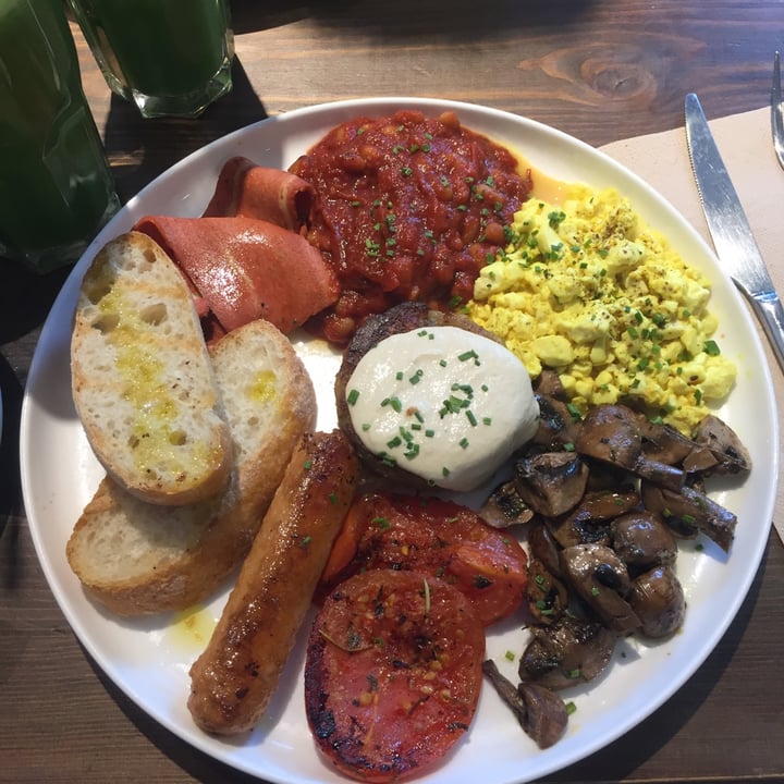photo of Equilibrium Cafè Brvnch&Coffee Full English shared by @pakush on  11 Mar 2022 - review