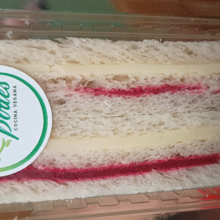 review photo of queres podes sanguchito de miga shared by @veganveganita on 14 Oct 2022 - review