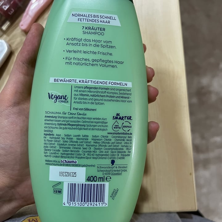 review photo of Schwarzkopf schauma herbs shampoo shared by @shaima on 17 Oct 2022 - review