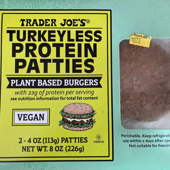 photo of Trader Joe's Turkeyless Protein Patties shared by @avecdeschiens on  06 Jun 2021 - review