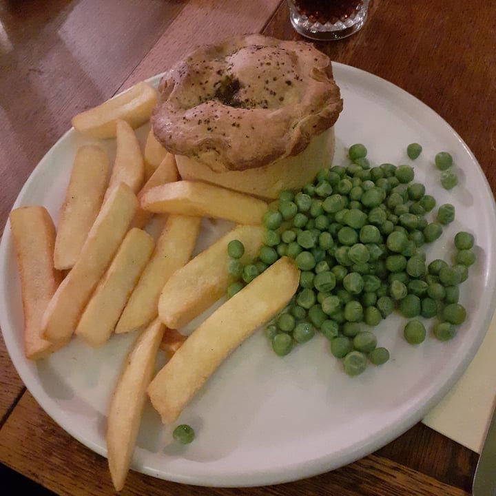 review photo of Hand & Racquet Mushroom Pie shared by @tillymjo on 15 Dec 2020 - review