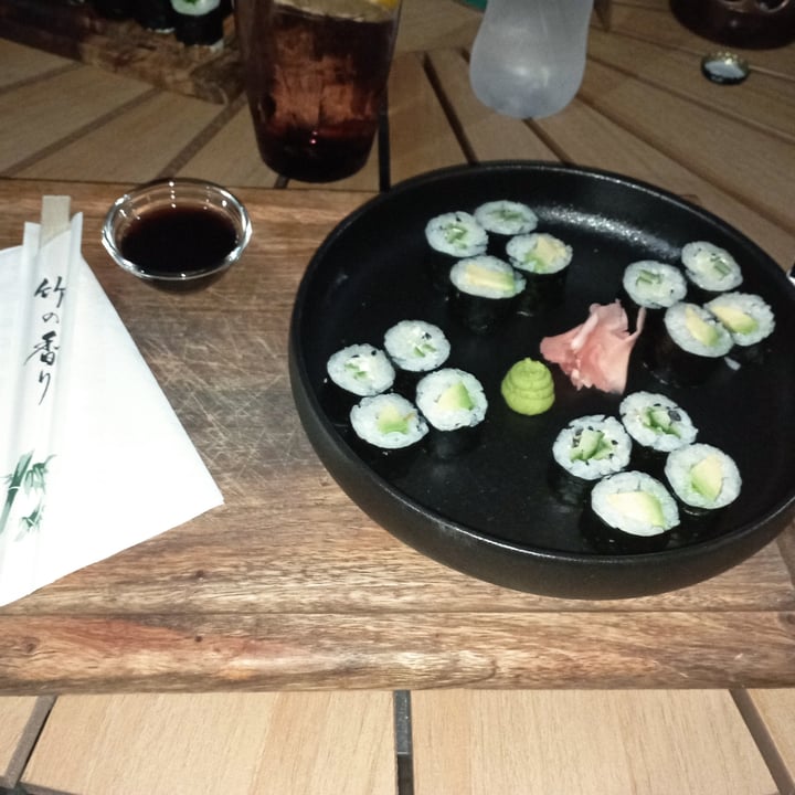 photo of Atelier 60 Hosomaki with avocado and cucumber shared by @mimimon on  06 Jul 2022 - review