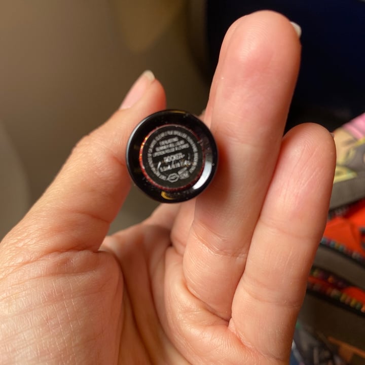 photo of KVD Beauty Everlasting Glimmer Veil - Rocker shared by @adhara on  02 Aug 2020 - review