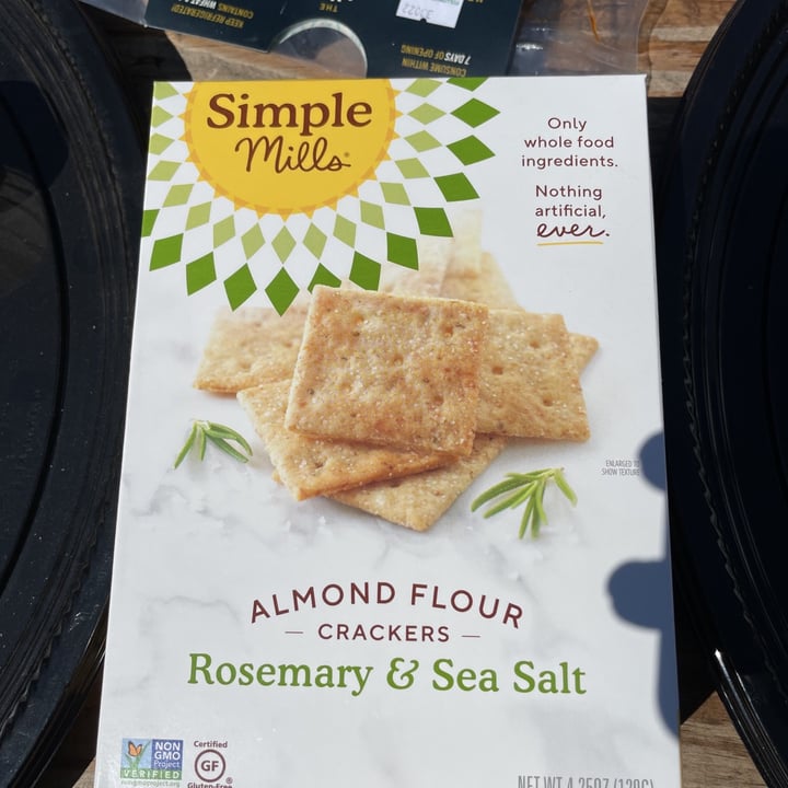 photo of Simple Mills Almond Flour Crackers shared by @camila02 on  13 Mar 2021 - review