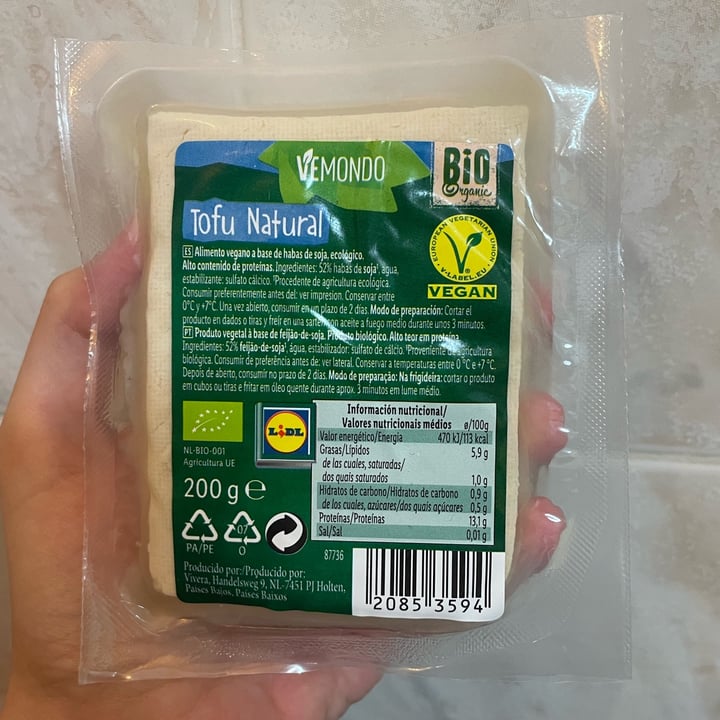 photo of Vemondo Tofu natural bio shared by @magali-b on  18 Sep 2022 - review