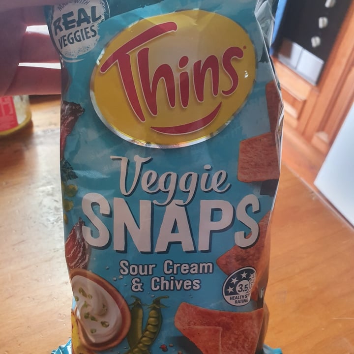 photo of Thins Veggie Snaps sour cream & chives shared by @dannidolittle on  12 Apr 2022 - review