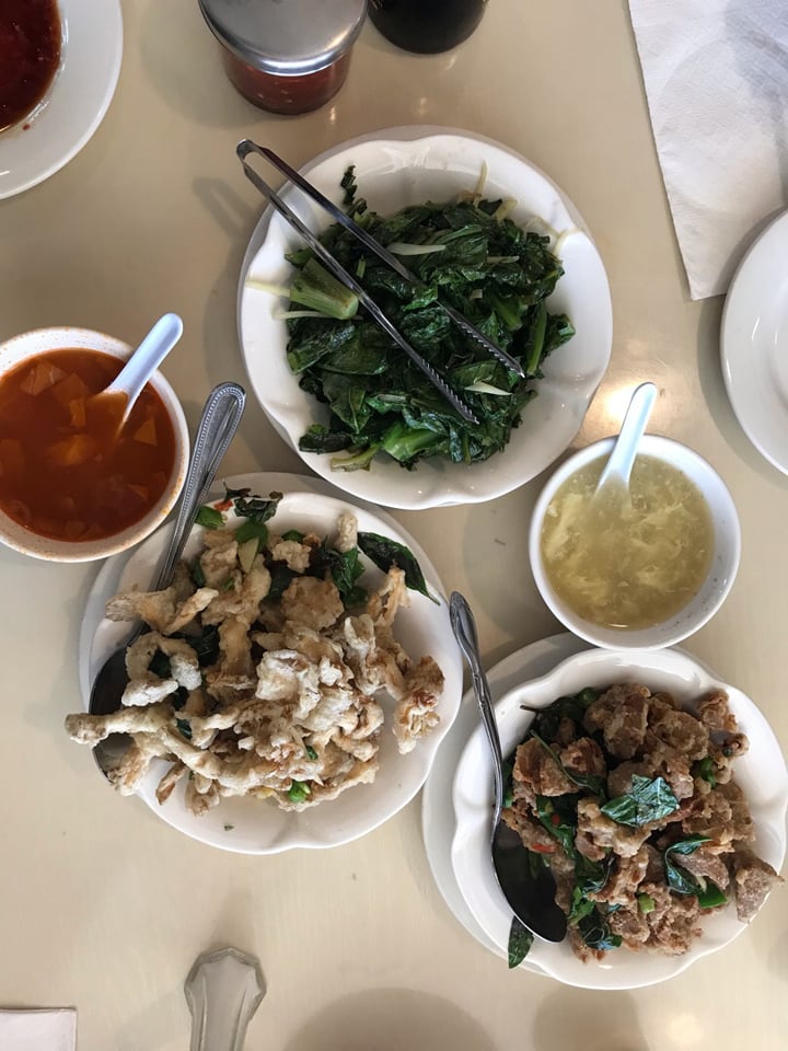 review photo of Bodhi Veggie Cuisine Fried oyster mushroom, chicken nuggets, and on choy shared by @lilibee on 20 Jul 2019 - review
