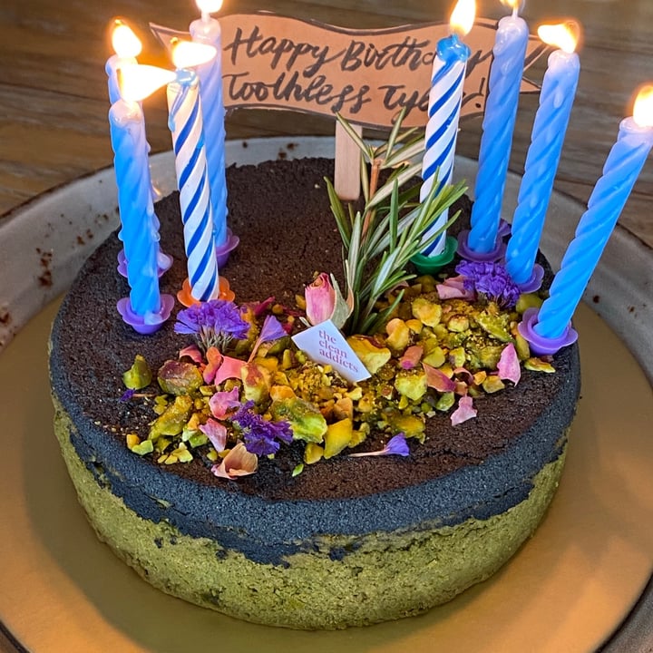 review photo of The Clean Addicts “Seasonal” Black Sesame Matcha Fudge Cake shared by @yuan on 14 Feb 2021 - review