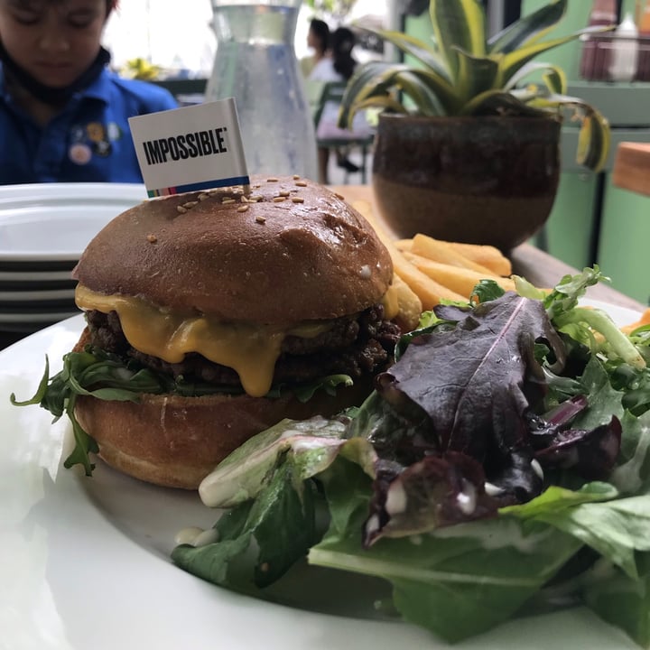 photo of Privé CHIJMES Plant-Based Truffled Mushroom Swiss Burger shared by @keira9sa on  21 Mar 2021 - review