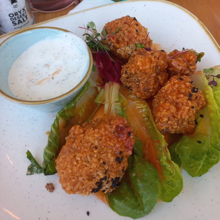photo of Kaylee's Eatery Cauliflower Wings shared by @vickysveganry on  28 Apr 2021 - review