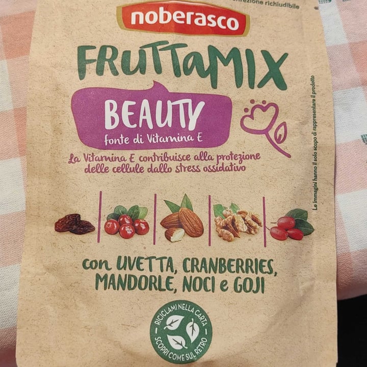 review photo of Noberasco Frutta Mix - Beauty shared by @chiba on 02 Jun 2022 - review