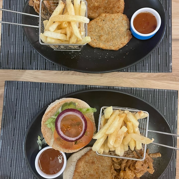 review photo shared by @plantfoodie on 16 Jun 2022 - post
