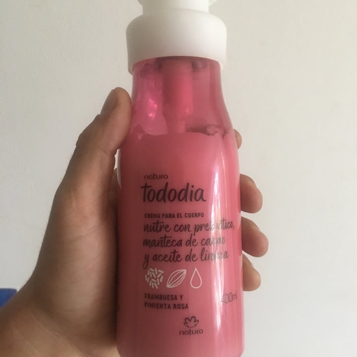 review photo of Natura Crema corporal tododia- avellana y casis shared by @tatojeanney on 08 Dec 2021 - review
