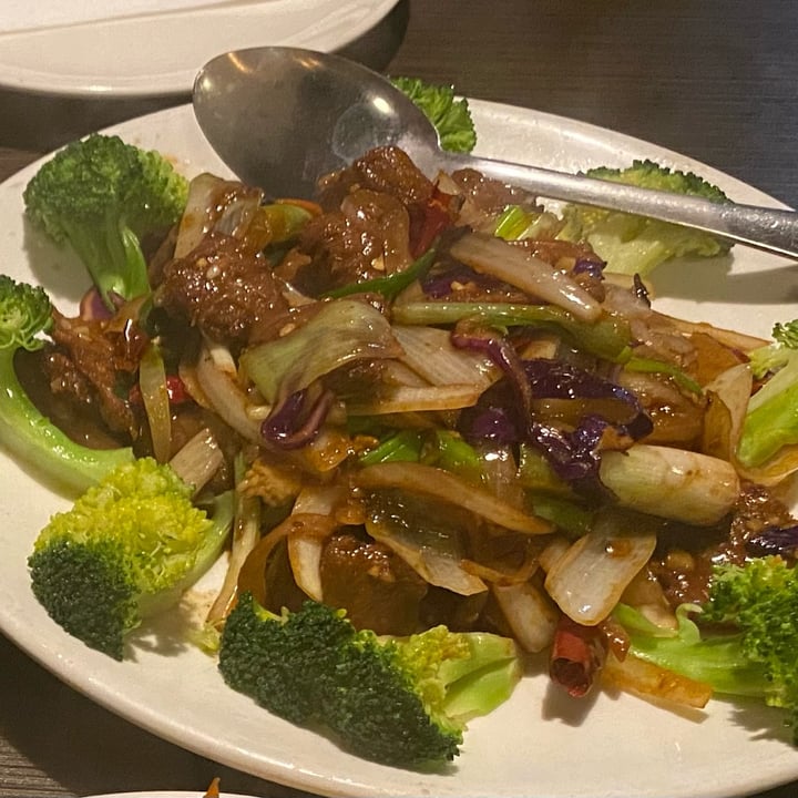 photo of Indochine Vegan Mongolian beef shared by @majesticvegan on  01 Jan 2022 - review