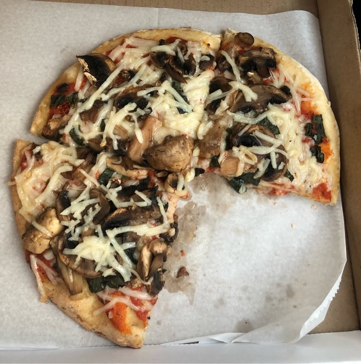 review photo of Down to Earth Organic & Natural - Pearlridge Build Your Own Pizza shared by @blessedwithevol on 08 May 2022 - review