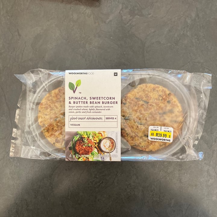 photo of Woolworths Food Spinach, Sweetcorn & Butter Bean Burger shared by @twoleavess on  16 Jun 2021 - review