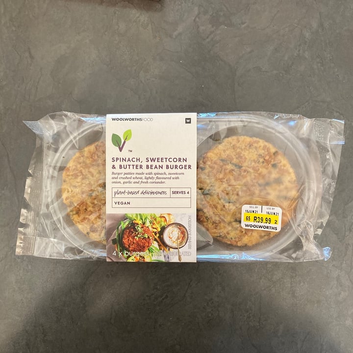 review photo of Woolworths Food Spinach, Sweetcorn & Butter Bean Burger shared by @twoleavess on 16 Jun 2021 - review