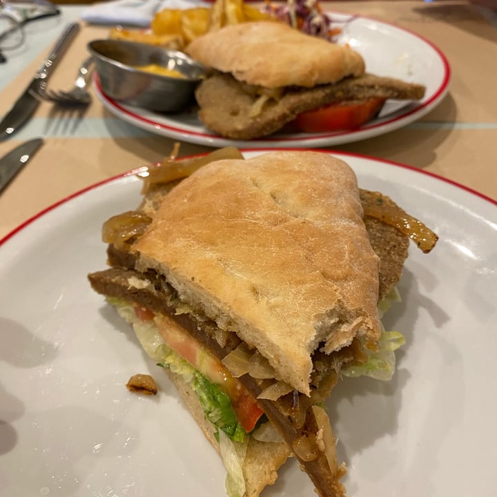 review photo of Gordo Vegano Sándwich de Mila de fugazzetta shared by @inespressable on 05 Feb 2022 - review