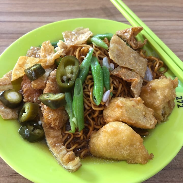 photo of Huay Jin Vegetarian Economic Noodles (With Gravy) shared by @cloecyl on  11 Nov 2021 - review