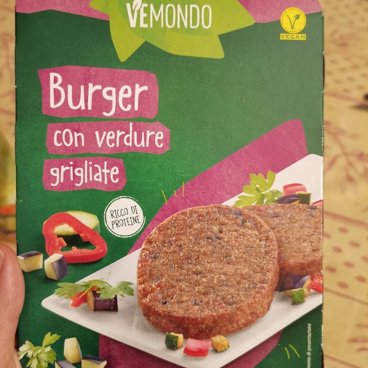 photo of Vemondo Burger con Verdure Grigliate shared by @giuuuls on  22 Jun 2022 - review