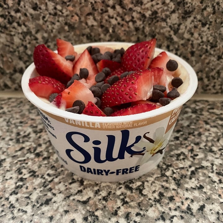 photo of Silk Dairy free vanilla yogurt shared by @lexie23js on  25 May 2022 - review