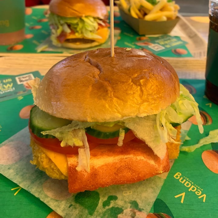photo of Vedang @ Mall of Berlin Chick Burger shared by @santiagoromo on  19 May 2021 - review