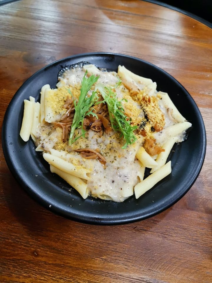 photo of nomVnom Bistro Truffled Mushroom Pasta shared by @shalini97 on  10 May 2019 - review
