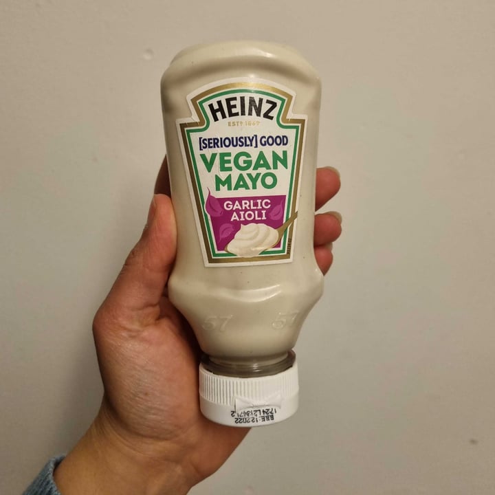 photo of Heinz Vegan Mayo Garlic Aioli shared by @mrsvegside on  03 May 2022 - review