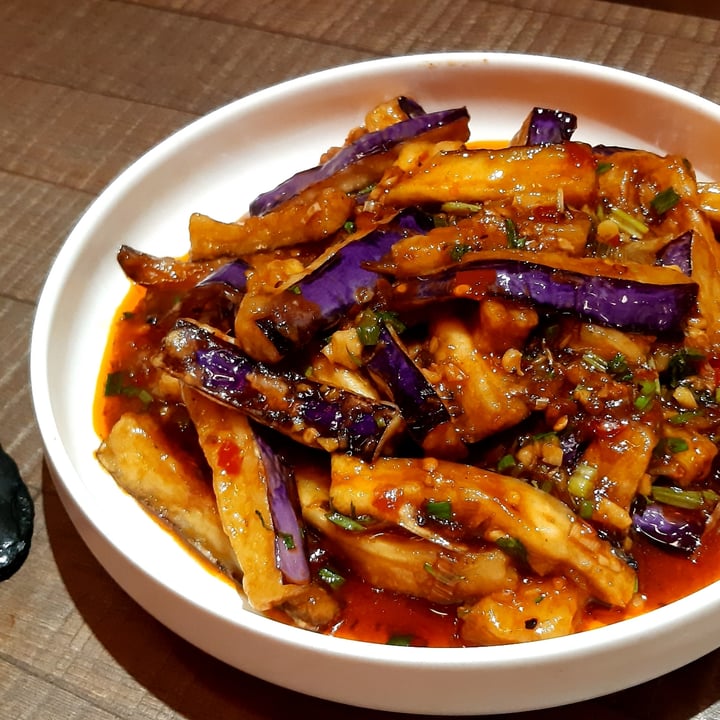 photo of 成都Chengdu Stir Fried Eggplant shared by @smolnonling on  12 Dec 2021 - review