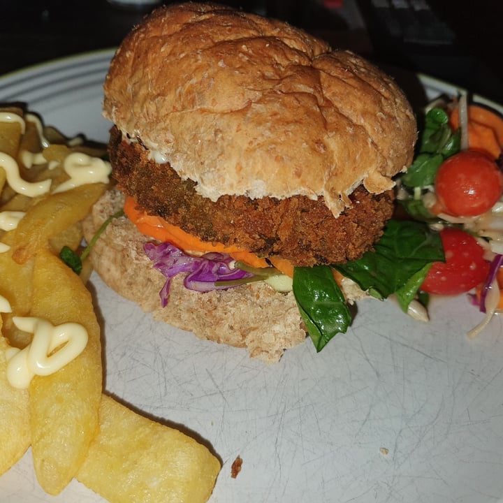 review photo of Woolworths Food Crumbed Vegetable Burgers shared by @vnm11 on 17 Apr 2022 - review