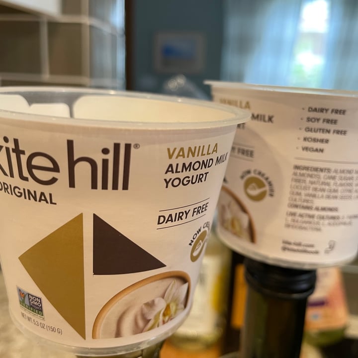 photo of Kite Hill Vanilla Almond Milk Yogurt Original shared by @ekelcem on  16 May 2021 - review