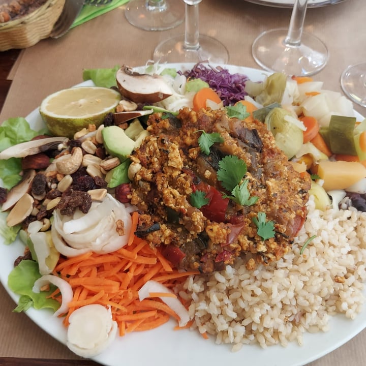 photo of Le Puits de Légumes the complete macrobiotic plate shared by @egiovann on  22 Sep 2022 - review
