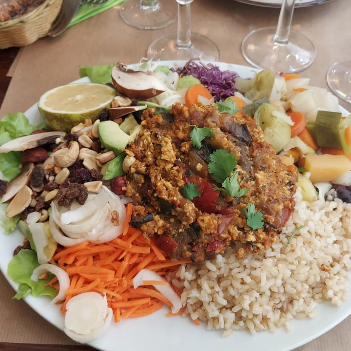 review photo of Le Puits de Légumes the complete macrobiotic plate shared by @egiovann on 22 Sep 2022 - review
