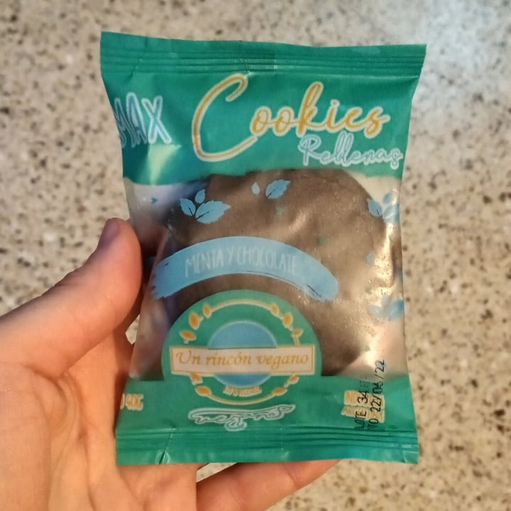 photo of Un Rincón Vegano Max Cookies Chocolate y Menta shared by @-giuliana- on  01 Apr 2022 - review