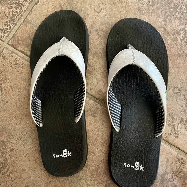 photo of Sanuk Flip Flops shared by @vb on  26 Jun 2021 - review