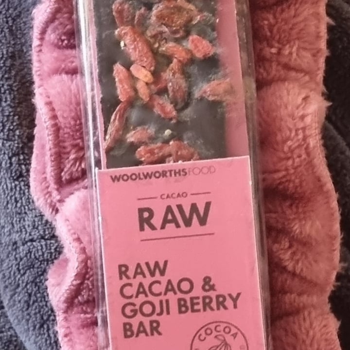 photo of Woolworths Food Raw Cacao & Goji Berry Slab shared by @sunshineyum on  18 Jun 2022 - review