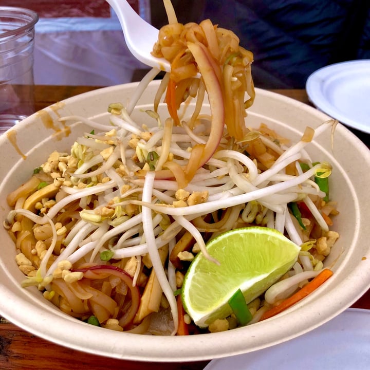 photo of Luanne's Wild Ginger Pad Thai shared by @ilovegoats on  12 Dec 2020 - review